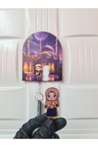 Camii ve Başörtülü Kadın ve Erkek Figürlü Ahşap Anahtarlık ve Askılık Camii ve Başörtülü Kadın ve Erkek Figürlü Ahşap Anahtarlık ve Askılık.