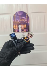 Camii ve Başörtülü Kadın ve Erkek Figürlü Ahşap Anahtarlık ve Askılık Camii ve Başörtülü Kadın ve Erkek Figürlü Ahşap Anahtarlık ve Askılık.