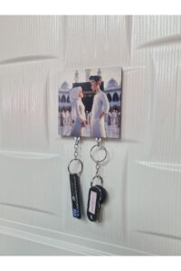 Kabe Temalı Erkek ve Kadın Figürlü Ahşap Anahtarlık ve Askılık Kabe Temalı Erkek ve Kadın Figürlü Ahşap Anahtarlık ve Askılık.