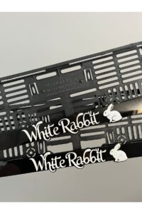 White Rabbit Uyumlu  Temalı Araç Plakalığı - Şık ve Dayanıklı Tasarım White Rabbit Uyumlu  Temalı Araç Plakalığı - Şık ve Dayanıklı Tasarım.