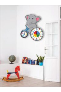 Sevimli Fil Betty Bisiklet Sürüyor Montessori Çocuk Odası Eğitici Ahşap Duvar Saati - Sessiz, Şık Sevimli Fil Betty Bisiklet Sürüyor Montessori Çocuk Odası Eğitici Ahşap Duvar Saati - Sessiz, Şık.