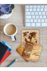 Dünya Haritası Temalı Ahşap Bardak Altlığı Ahşap Baskılı Altlık 6'lı Set (9 X9CM) Dünya Haritası Temalı Ahşap Bardak Altlığı Ahşap Baskılı Altlık 6'lı Set (9 X9CM).