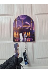 Camii ve Başörtülü Kadın ve Erkek Figürlü Ahşap Anahtarlık ve Askılık Camii ve Başörtülü Kadın ve Erkek Figürlü Ahşap Anahtarlık ve Askılık.