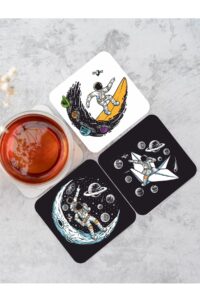 Astronot Temalı Ahşap Bardak Altlığı Ahşap Baskılı Altlık 6'lı Set (9 X9CM) Astronot Temalı Ahşap Bardak Altlığı Ahşap Baskılı Altlık 6'lı Set (9 X9CM).
