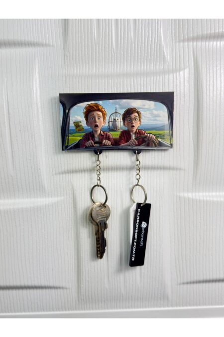 Gözlüklü Büyücü Ve Kızıl Yol Arkadaşı Büyüleyici Macera: Keyifli Yolculuk Anahtarlığı Gözlüklü Büyücü Ve Kızıl Yol Arkadaşı Büyüleyici Macera: Keyifli Yolculuk Anahtarlığı.