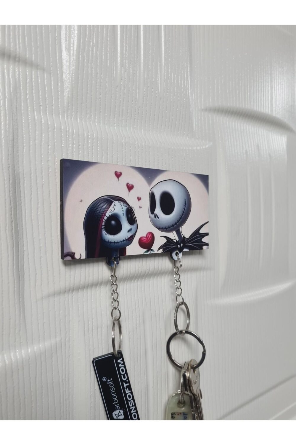 Jack ve Sally'nin Aşk Dolu Ahşap Anahtarlığı - Romantik Anılar!.