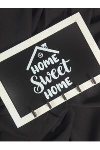 Home Sweet Home Yazılı Ahşap Anahtarlık Askısı Kapı Kenarı İçin Şık, Modern ve Estetik Duvar Dekoru Home Sweet Home Yazılı Ahşap Anahtarlık Askısı Kapı Kenarı İçin Şık, Modern ve Estetik Duvar Dekoru.