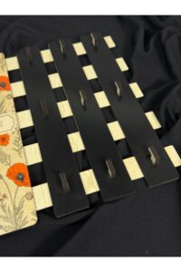 Ahşap Çiçek Desenli "Welcome " Yazılı Kapı Girişi Anahtarlık Askılığı Anahtarlık Tutucu 9 Kanca Ahşap Çiçek Desenli "Welcome " Yazılı Kapı Girişi Anahtarlık Askılığı Anahtarlık Tutucu 9 Kanca.